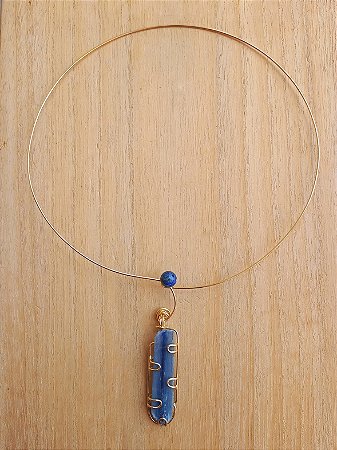 Colar choker de cianita azul
