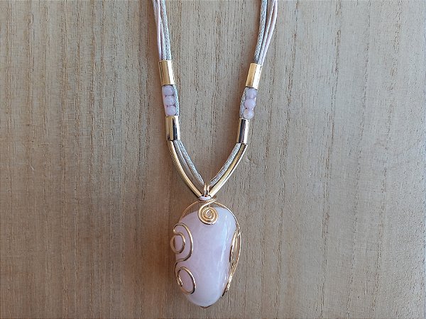 Colar regulável de quartzo rosa