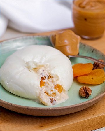 Burrata de Doce de Leite com Damasco e Nozes
