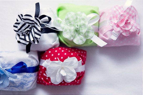 Bem casado com flor de tecido - minimo 50 unid