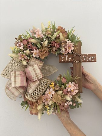 Guirlanda Ele Vive Cruz