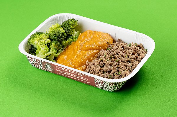 Carne moída refogada com purê de abóbora e brócolis no azeite 400g
