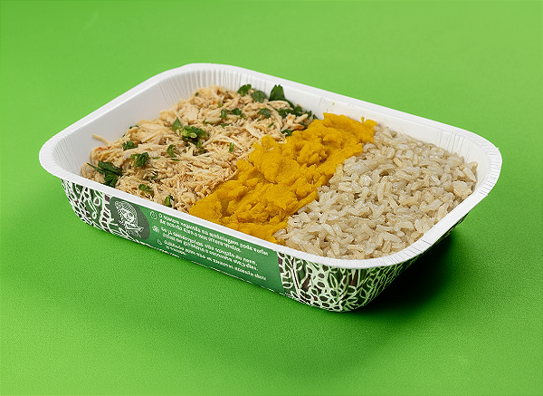 Frango desfiado com arroz integral e purê de abóbora cabotiã 400g
