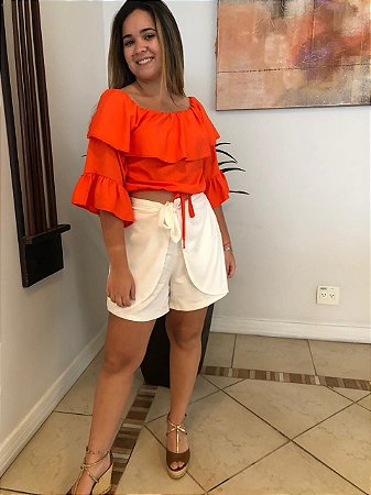 Blusa Cropped Ombro a Ombro Detalhes Babado