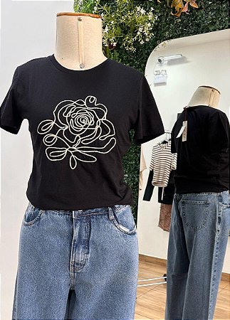 BLUSA YEXX MANGA CURTA BORDADO FLOR DIGITAL E MANUAL