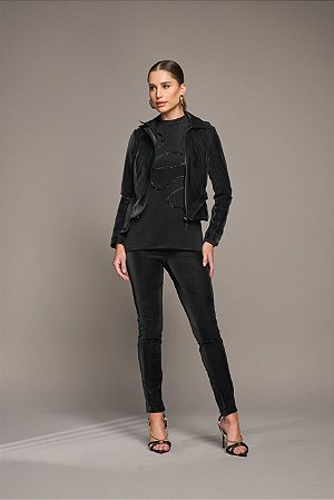 CALÇA MONTARIA YEXX COM RECORTES NO TECIDO P.U