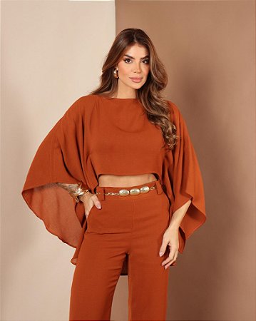 BLUSA SOLTA MANGA QUADRADA NO TECIDO NO TECIDO CREPE