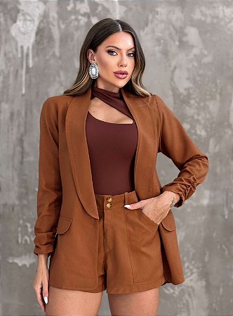 CONJUNTO BLAZER MG FRANZIDA E SHORT BOLSO EM ALFAIATARIA TECIDO MARRANT