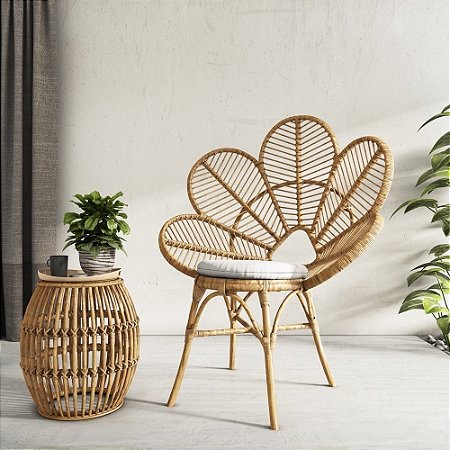 Cadeira pétala em fibra natural