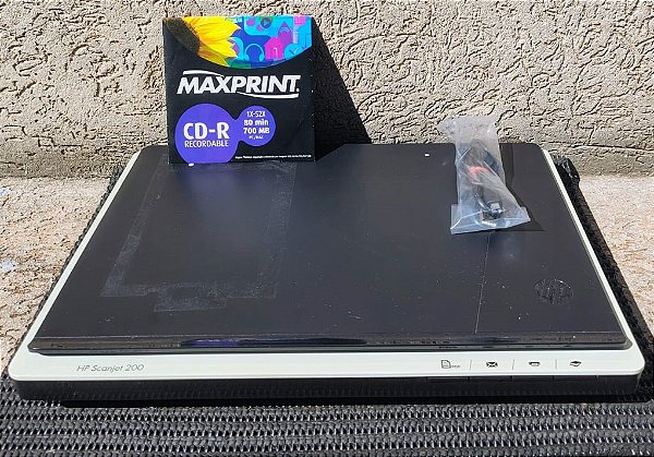 Scanner de Mesa Scanjet 200 A4 2.400dpi USB L2734A - HP
