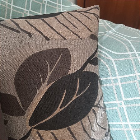 TRIO CAPAS DE ALMOFADAS JACQUARD E SUEDE MARROM LISA E FLORAL