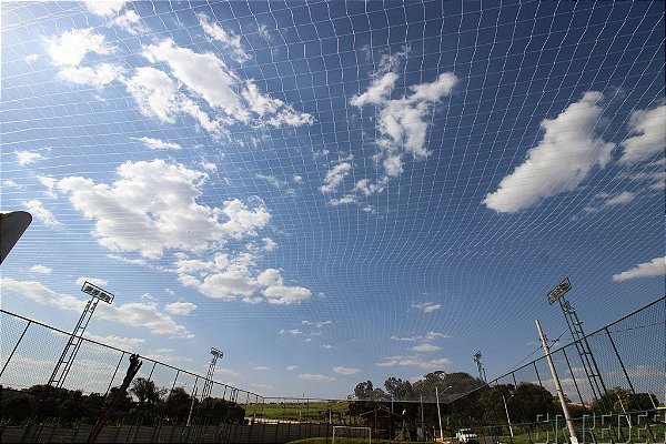 Rede de Proteção Esportiva Sob Medida para Cobertura de Campos de Futebol, Society, Quadras e Areia - Fio 2 - Malha 12