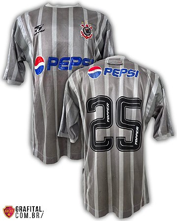 Corinthians 2002 Tamanho G 77x54cm