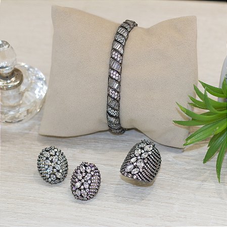 Pulseira cravejada de navetes e microzircônias