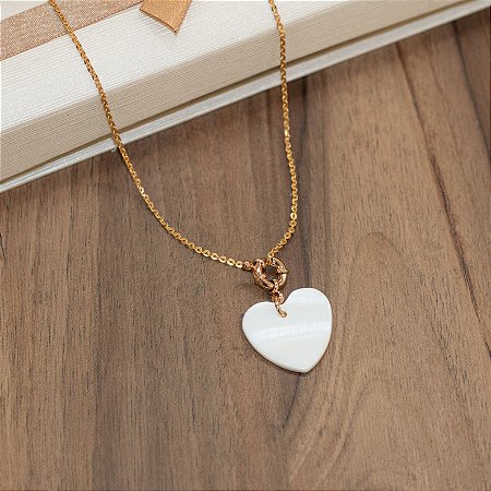 Colar coração madrepérola