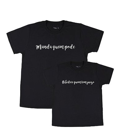 Kit Pai/Mãe e Filho 02 Camisetas Pretas Manda & Obedece Funny T-Shirts