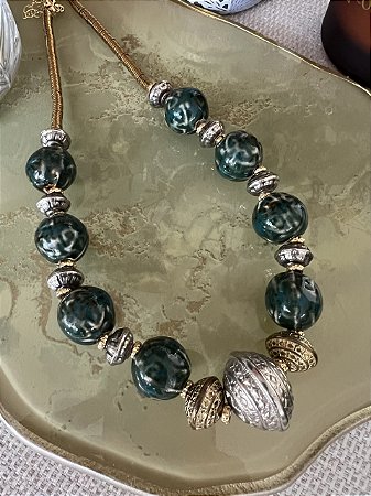 Colar Praia de Santa Teresa Verde e Dourado