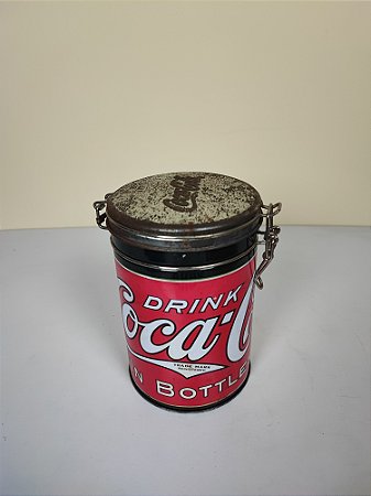 Coca Cola Original Tampa E Trava Litografada Vermelha