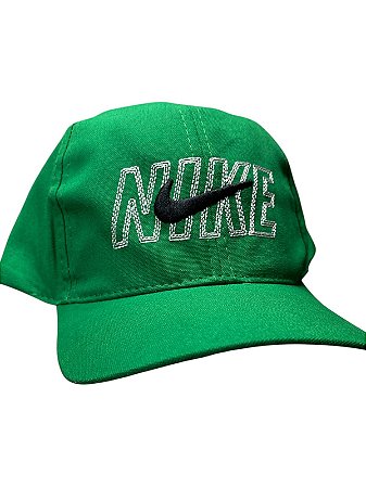 Boné inspirado na Nike(nome e símbolo)- Verde