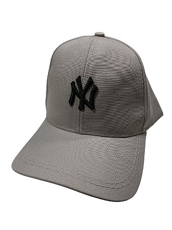 Boné inspirado na NY(logo pequena)- CINZA