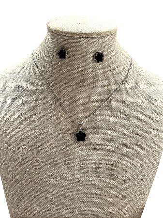 CONJUNTO DE COLAR + BRINCO S2 - FLORZINHA PRETA COM PRATA