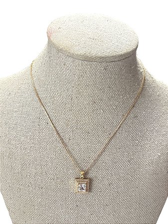Colar Folheado Dourado Com Pedra Branca- AK23