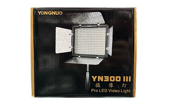 Led Yongnuo YN 300 III c/Carregador F970 + Bateria F970