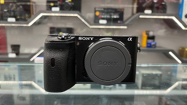 Câmera Sony Alpha A6600 Corpo - Usada c/aprox 1300 cliques