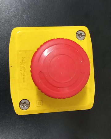 XAL K174F Botoeira 22mm Plastica 1 Botao Emerg Soco Girar Destravar 2nf Vermelho - SCHNEIDER