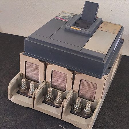NS800H Disjuntor Caixa Moldada Compact 70ka 3p 800a Fixo Man. Micrologic 6.0 - SCHNEIDER (USADO)