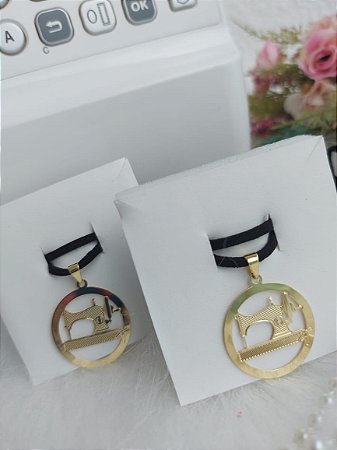 Choker Maquina de Costura Dourada com cordão Andreza Boal