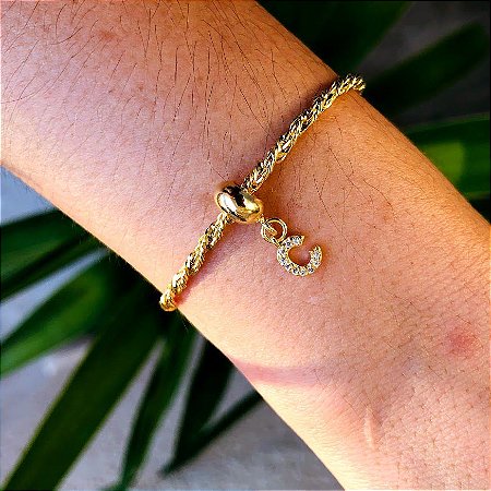 Pulseira com Pingente berloque com letra