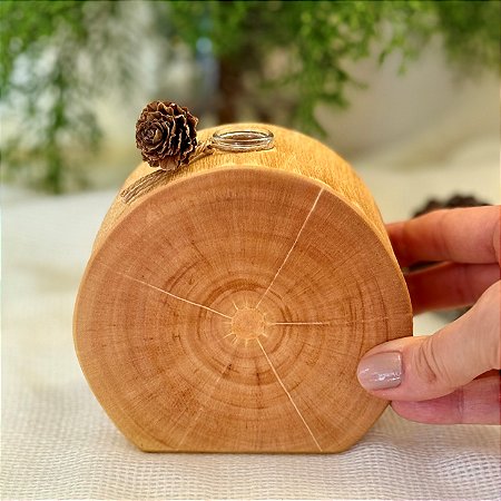 Vaso de Madeira para flores naturais ou desidratadas.