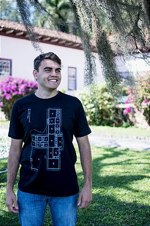 CAMISETA MASCULINA PRETA - PLANTA BAIXA