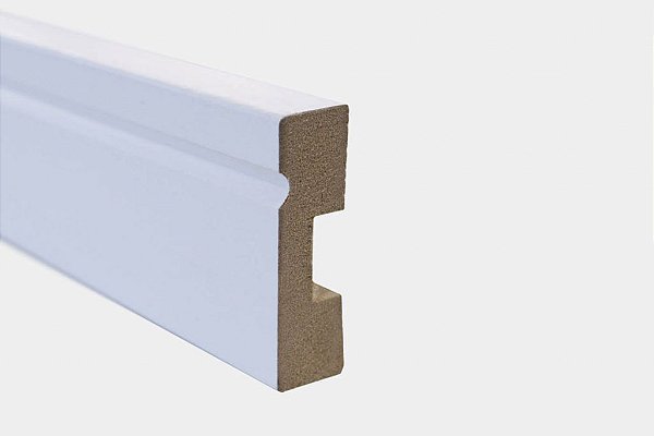 Rodapé em Madeira 50x2400MM Branco C/ Friso