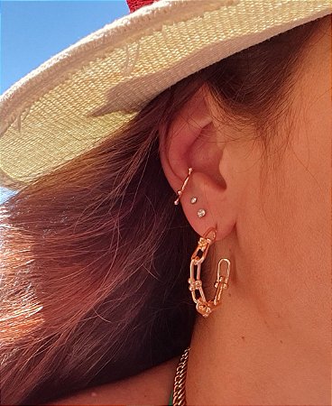 BRINCO ARGOLA ELOS INSPIRED BANHADO A OURO 18 K