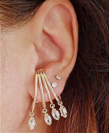BRINCO EAR HOOK INSPIRED COM ZIRCONIAS BANHADO A OURO 18 K