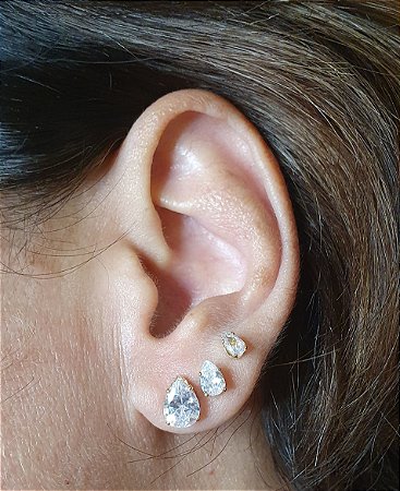BRINCO TRIO GOTAS PONTO DE LUZ BANHADO A OURO 18 K