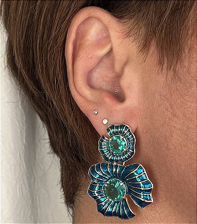 BRINCO FLOR ESMALTADO AZUL COM ZIRCONIATURMALINA BANHADO A OURO 18 K