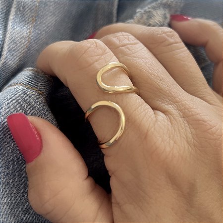 ANEL AJUSTAVEL ONDAS BANHADO A OURO 18 K