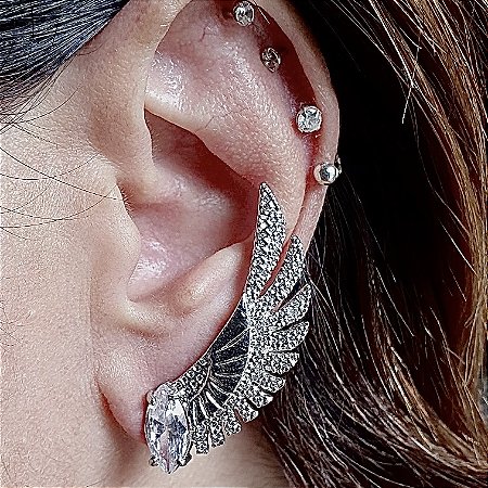 BRINCO EAR CUFF COM MICROZIRCONIAS CRISTAIS BANHADO RODIO