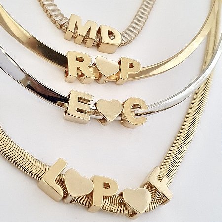 PINGENTE CHARM LETRA BANHADO A OURO 18K