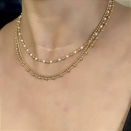 COLAR CHOKER TRIPLO PEROLAS E BOLINHAS BANHADO A OURO 18 K