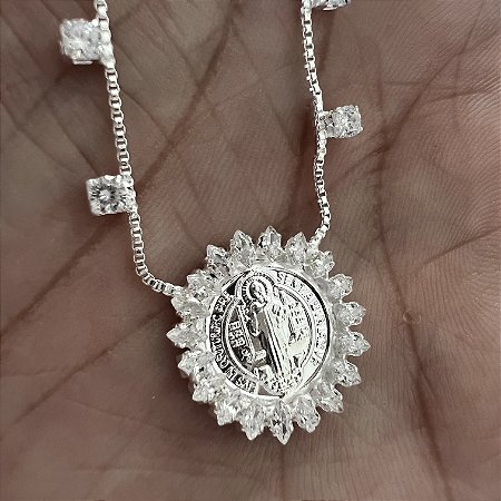 COLAR SAO BENTO COM ZIRCONIAS BANHADO A OURO OU PRATA