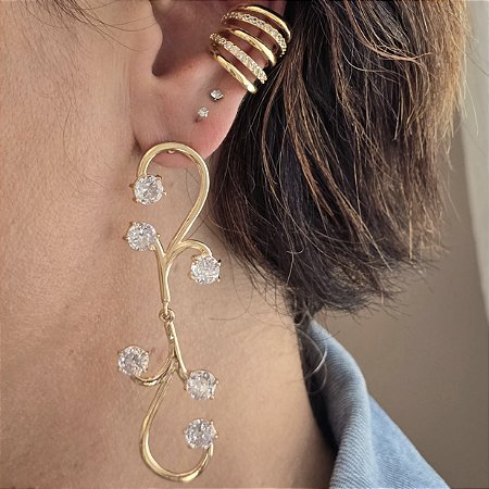 BRINCO COM ZIRCONIAS VERMELHA OU CRISTAL BANHADO A OURO 18 K
