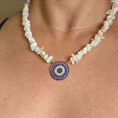 COLAR PEDRAS NATURAIS COM OLHO GREGO BANHADO A OURO 18K