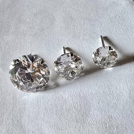 BRINCO PONTO DE LUZ COM ZIRCONIA EM PRATA 925 - 6MM