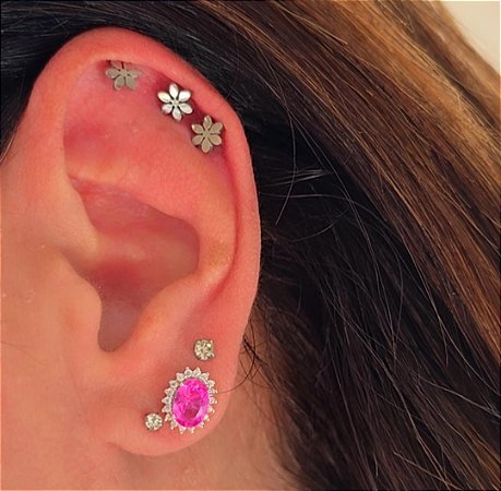 BRINCO OVAL COM ZIRCÔNIA PINK EM PRATA 925