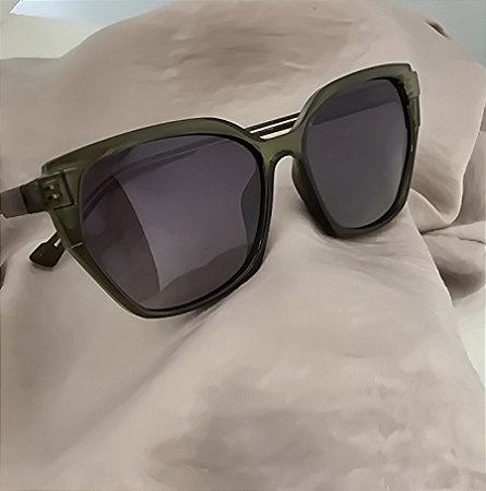 OCULOS SOLAR POLARIZADO COM PROTEÇÃO UV - VERDE