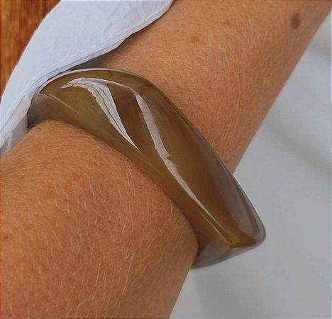 PULSEIRA BRACELETE RESINA MARMORIZADO MARROM CLARO